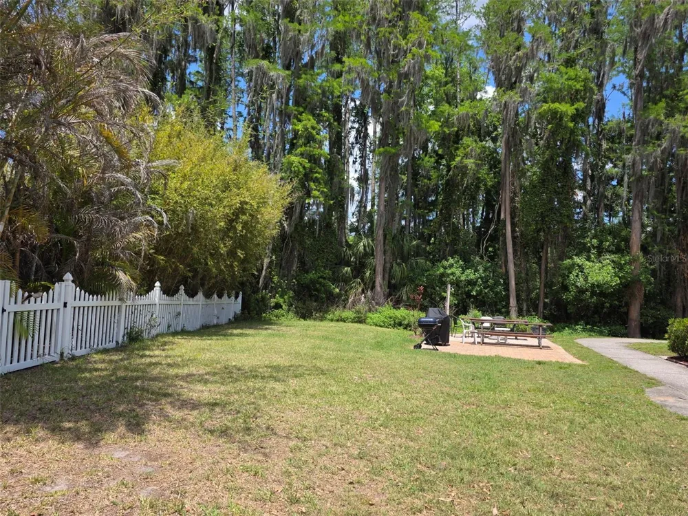 20857 HAULOVER COVE #B14 Lutz, FL 33558