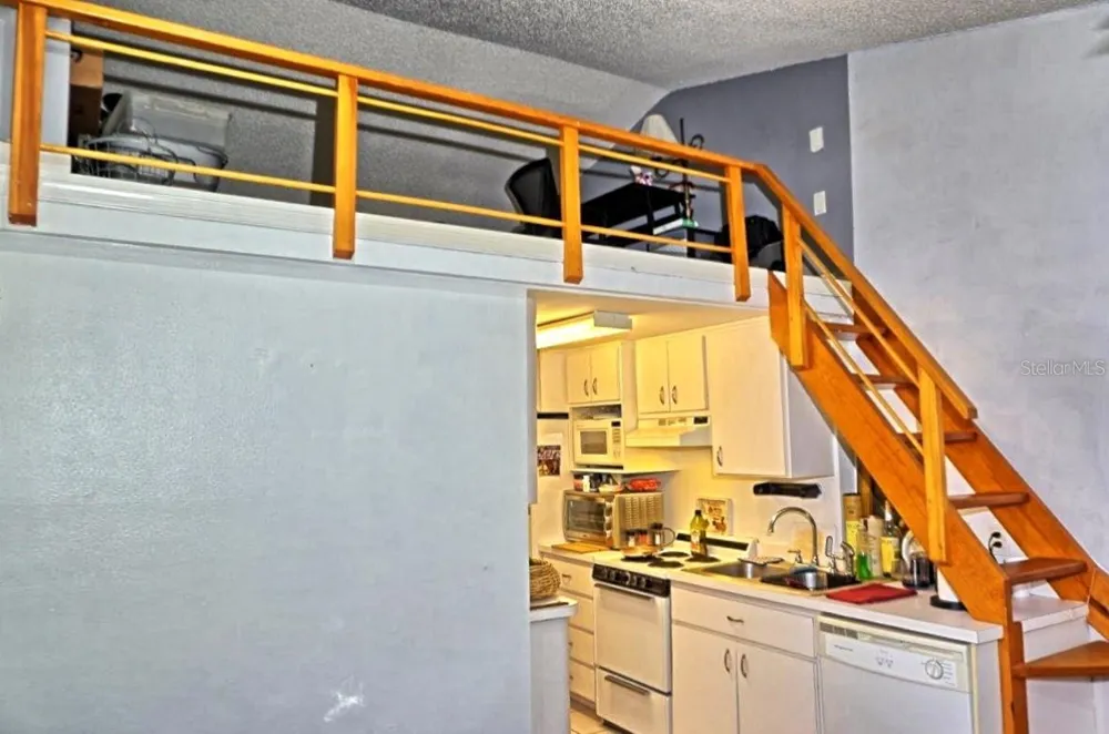 20857 HAULOVER COVE #B14 Lutz, FL 33558