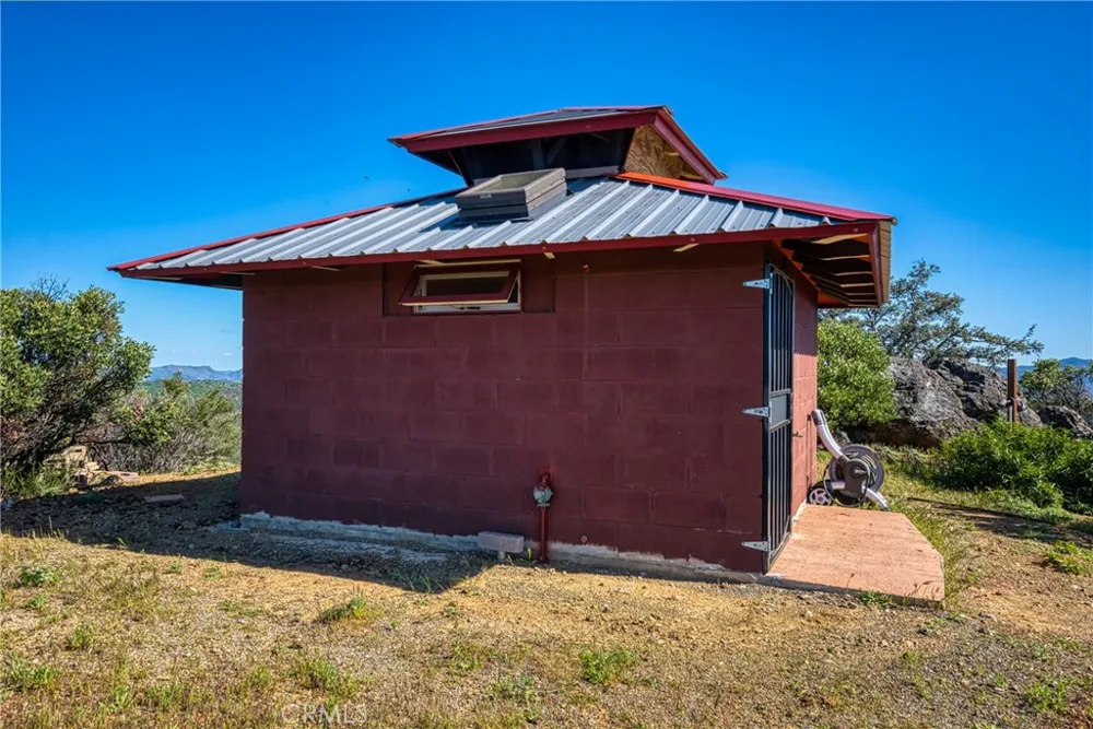 864 Watertrough Road Clearlake Oaks, CA 95423