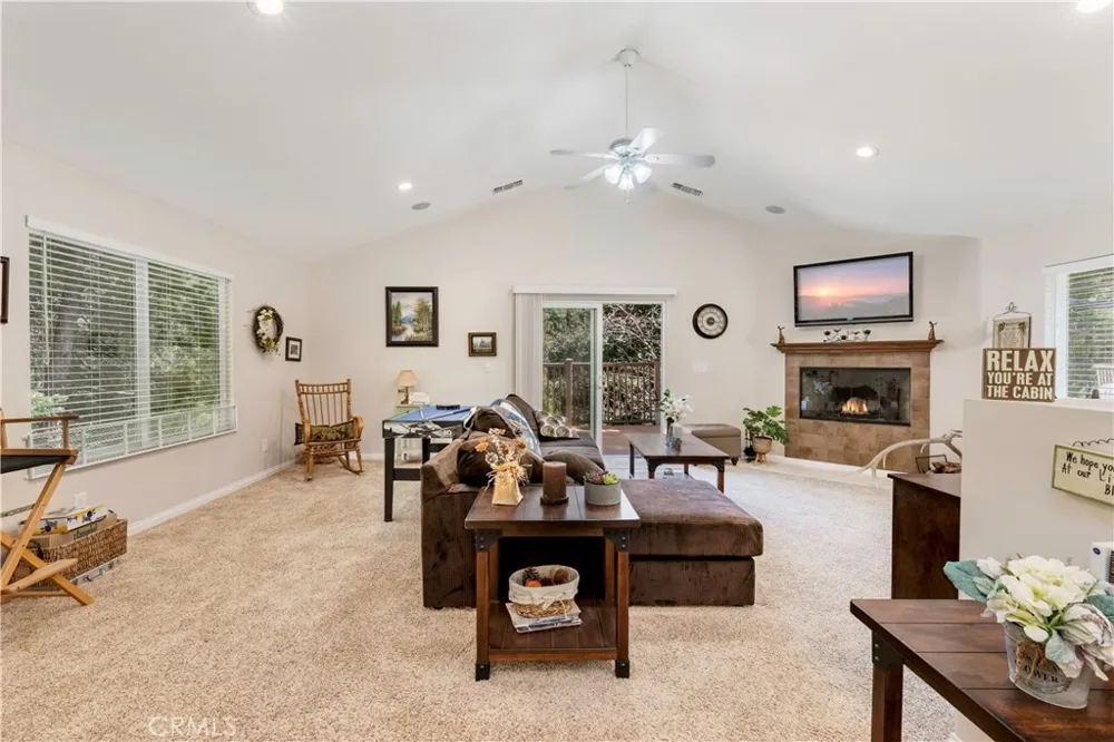 26780 Ca-189 Twin Peaks, CA 92391