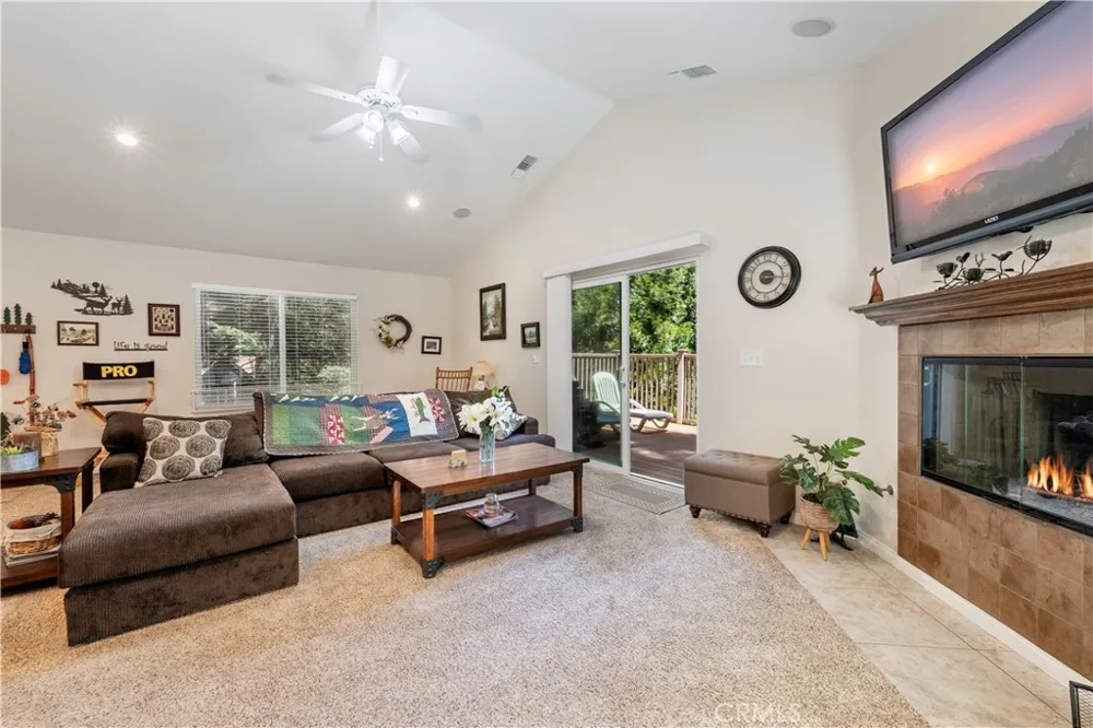 26780 Ca-189 Twin Peaks, CA 92391