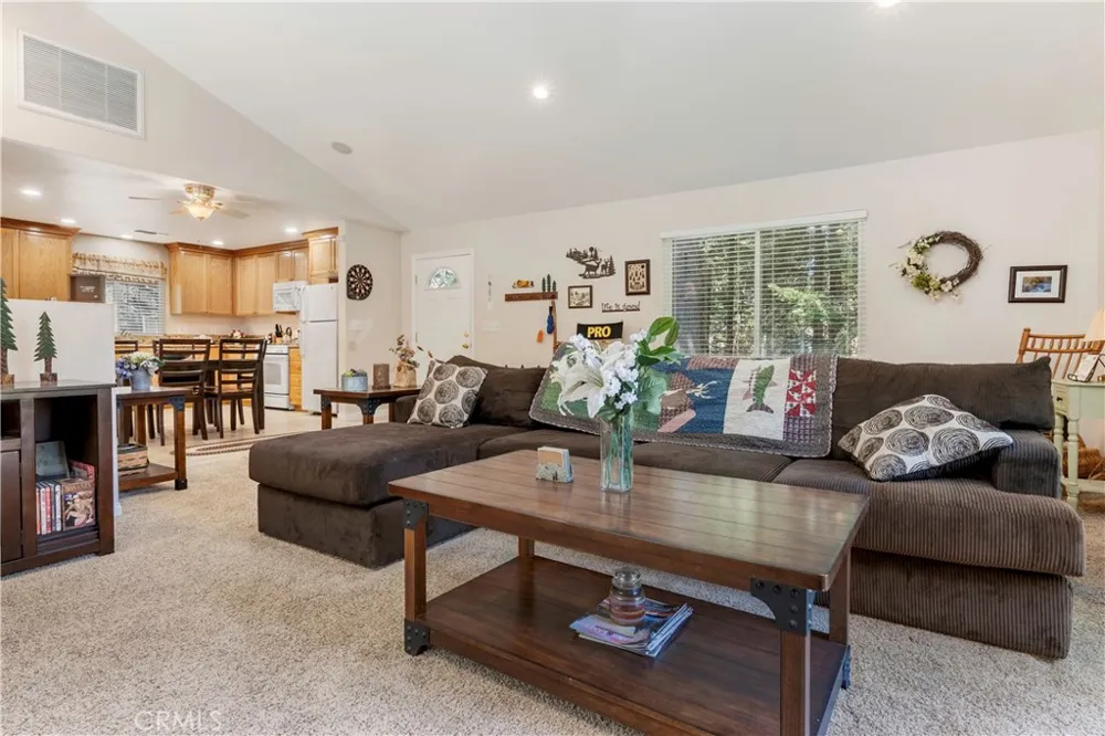 26780 Ca-189 Twin Peaks, CA 92391