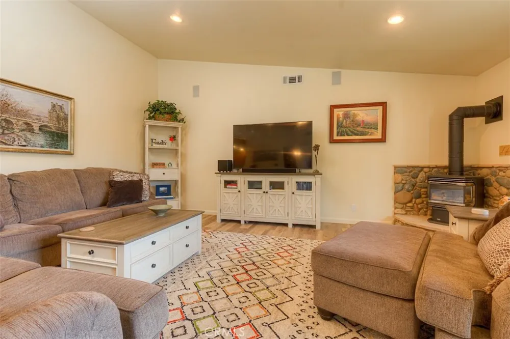105 Silver Bar Drive Oroville, CA 95966