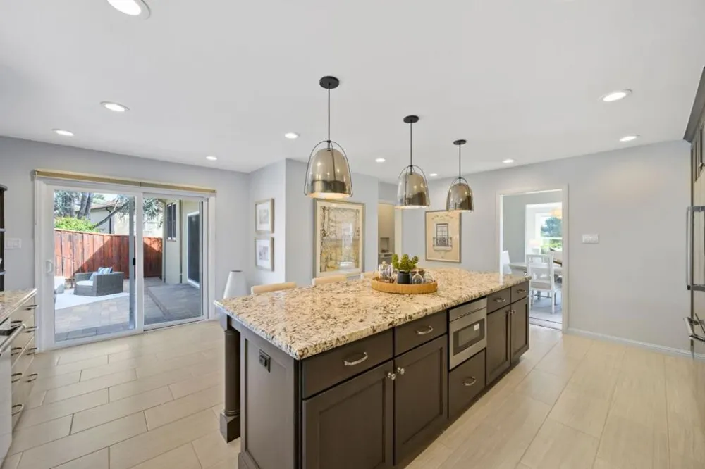 124 Vine Street San Carlos, CA 94070