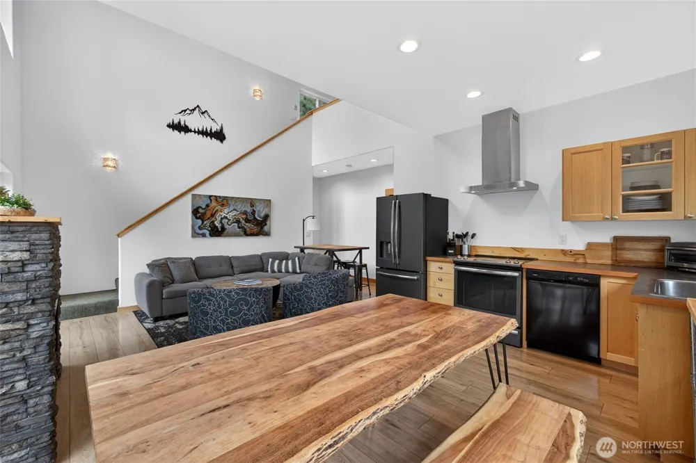 23119 Lake Wenatchee Hwy Leavenworth, WA 98826