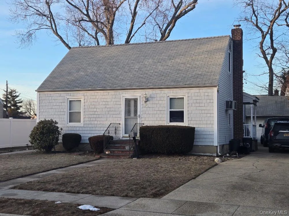 12 Carson Street Bethpage, NY 11714