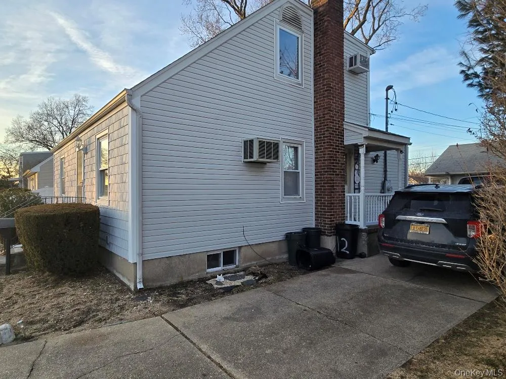 12 Carson Street Bethpage, NY 11714