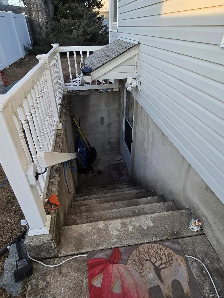 12 Carson Street Bethpage, NY 11714
