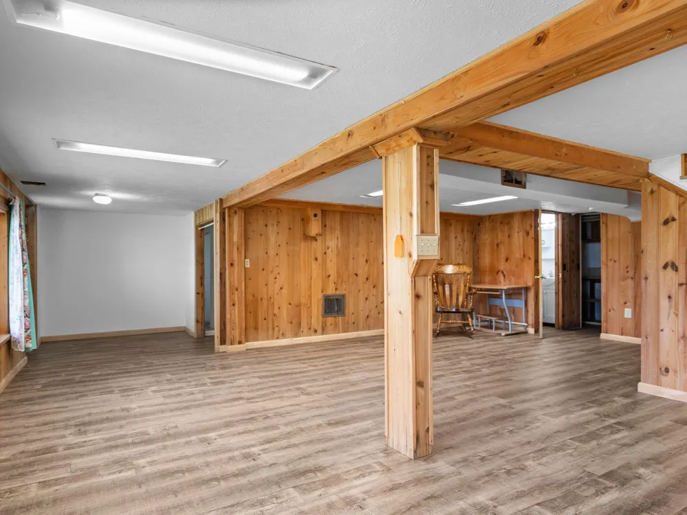 20041 E Chippewa Lake Drive Chippewa Township, MI 49631