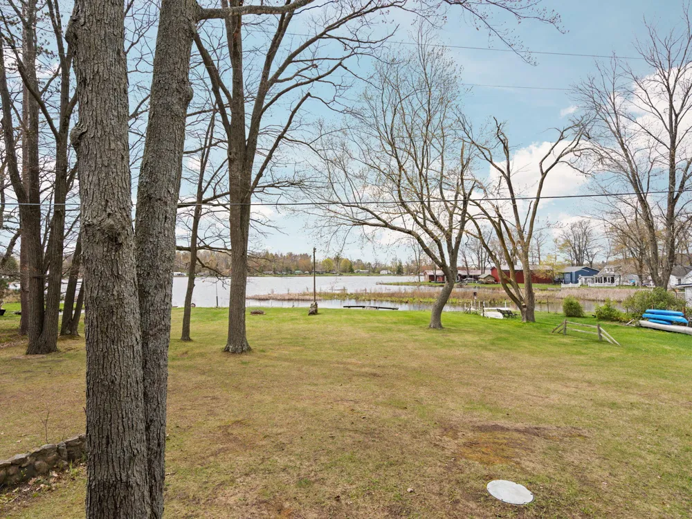 20041 E Chippewa Lake Drive Chippewa Township, MI 49631