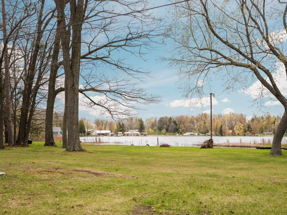 20041 E Chippewa Lake Drive Chippewa Township, MI 49631
