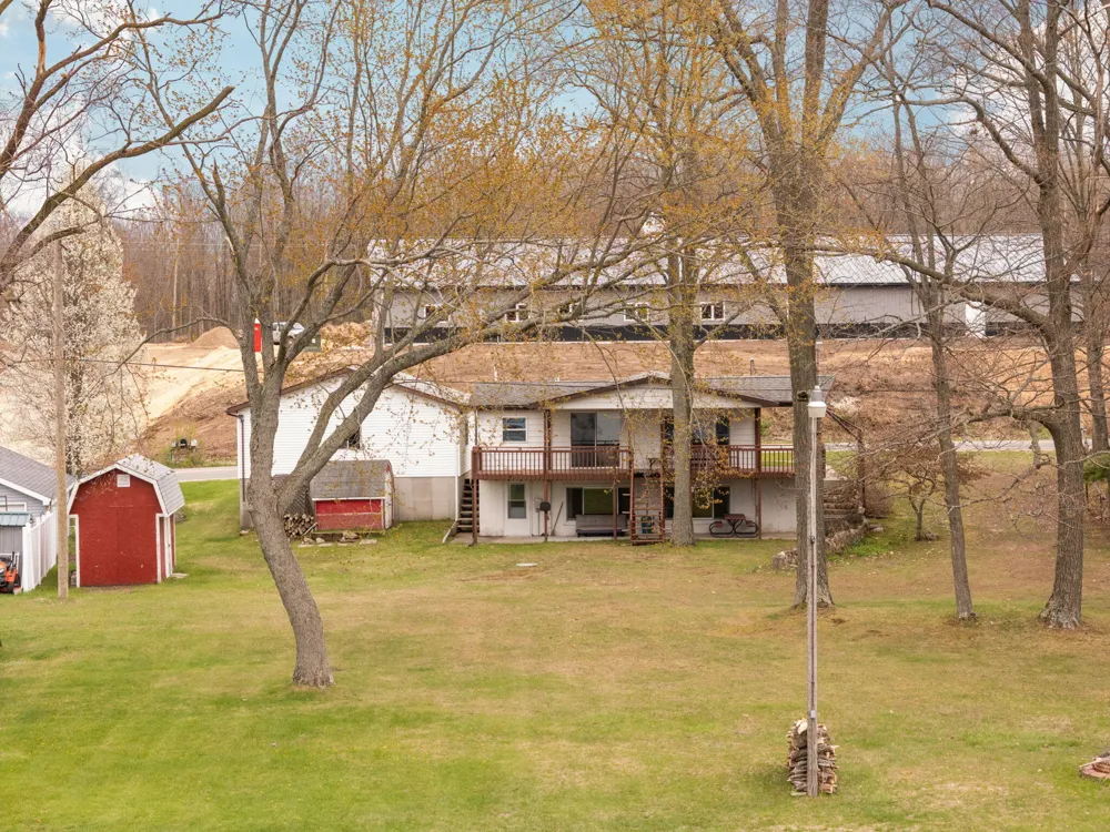 20041 E Chippewa Lake Drive Chippewa Township, MI 49631