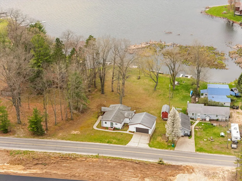 20041 E Chippewa Lake Drive Chippewa Township, MI 49631