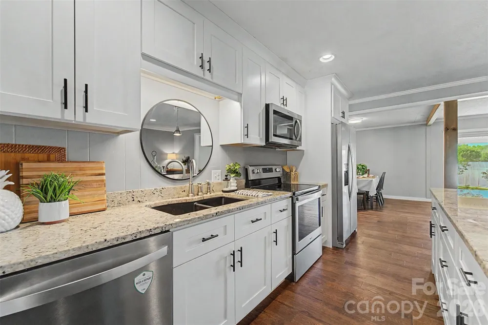 160 Canter Lane Sylva, NC 28779
