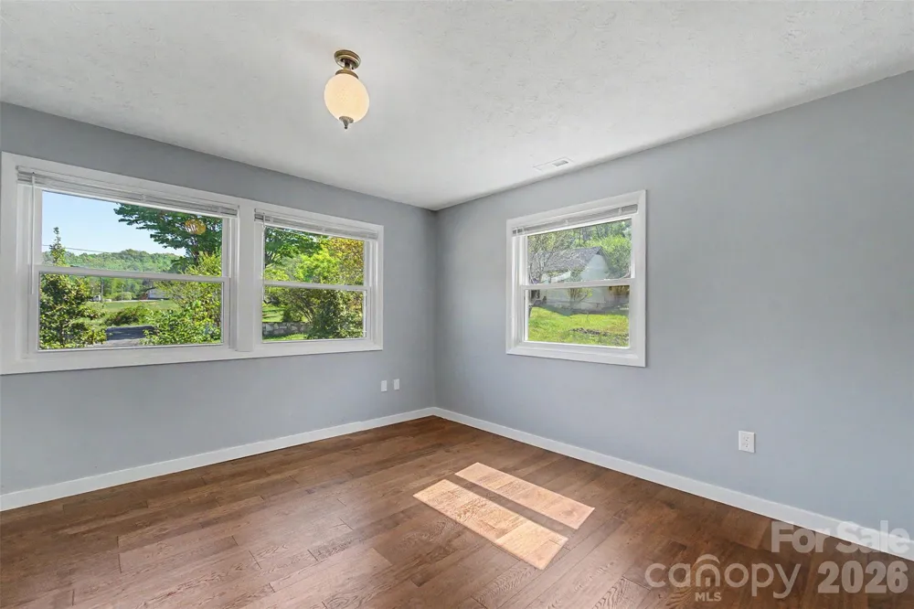160 Canter Lane Sylva, NC 28779