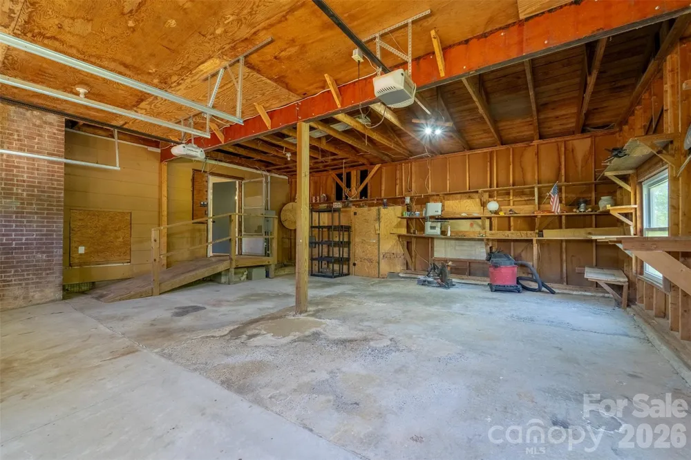 160 Canter Lane Sylva, NC 28779
