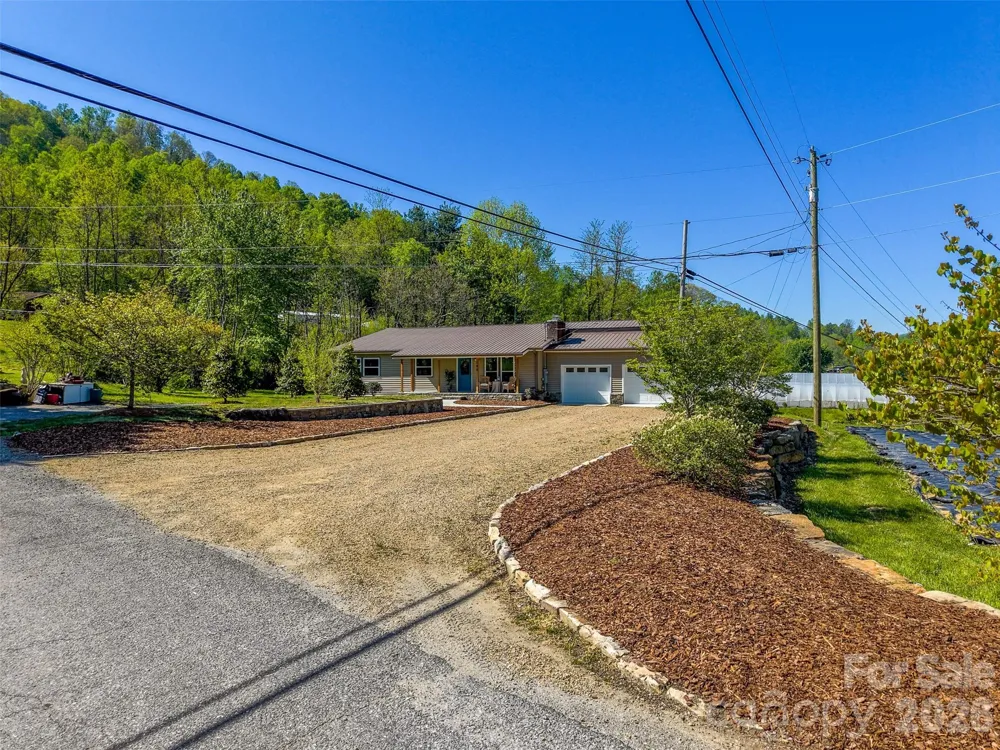 160 Canter Lane Sylva, NC 28779
