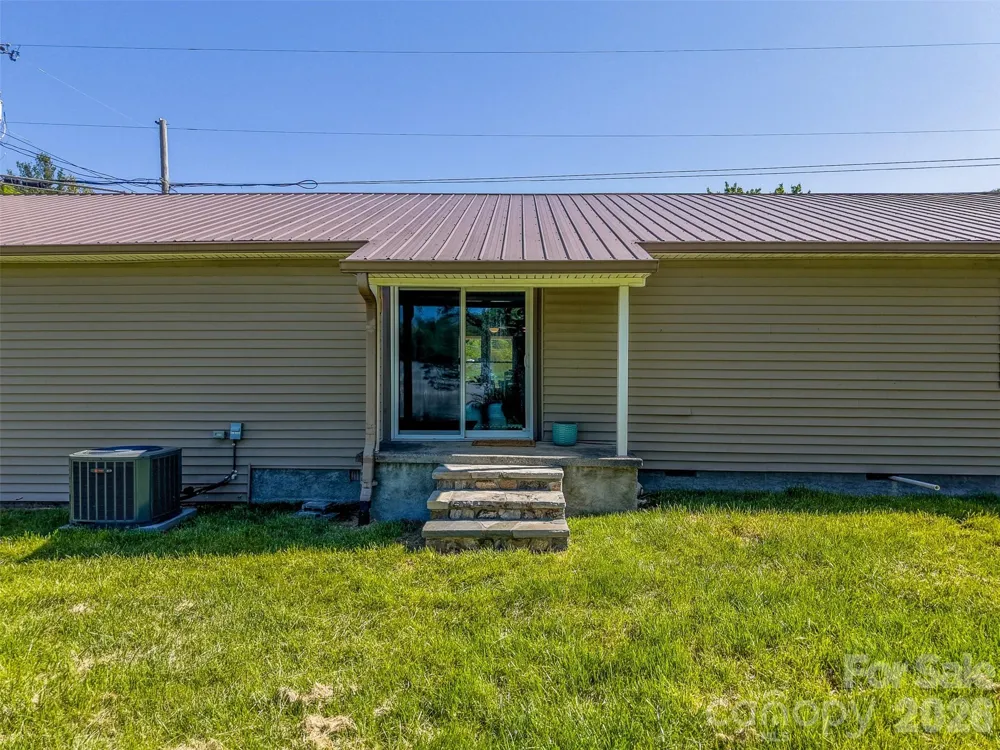 160 Canter Lane Sylva, NC 28779
