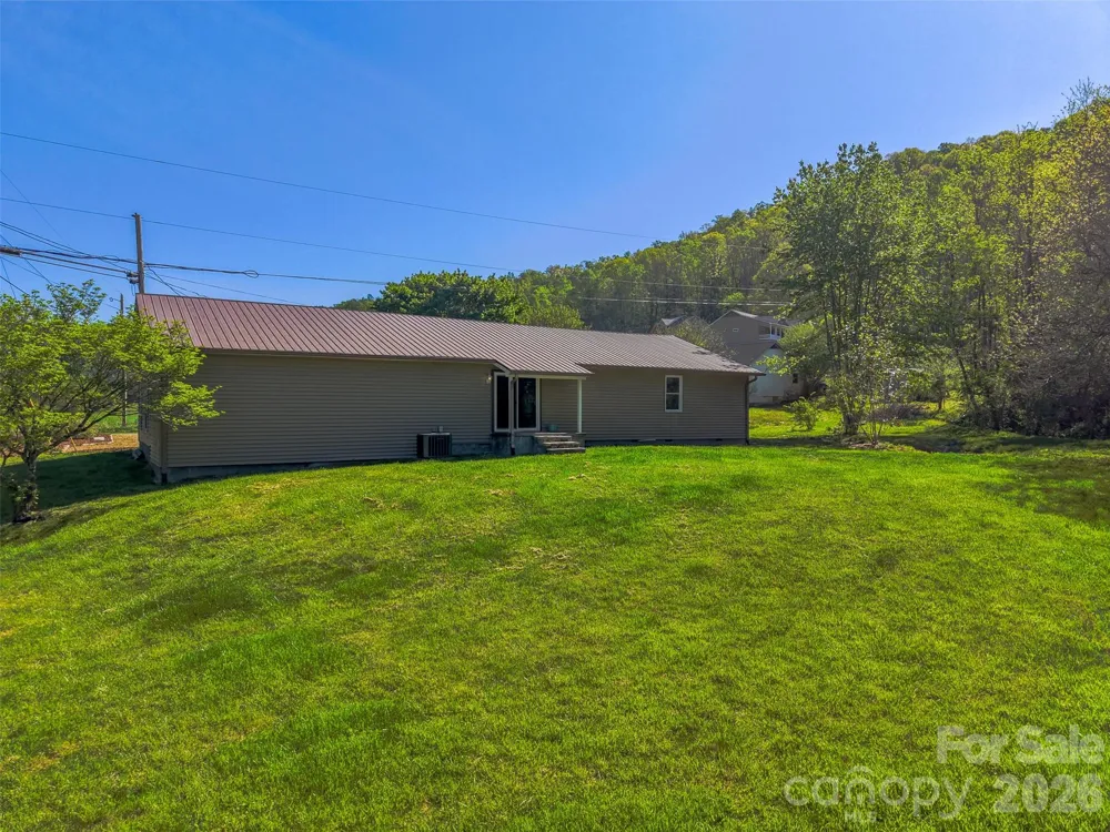 160 Canter Lane Sylva, NC 28779