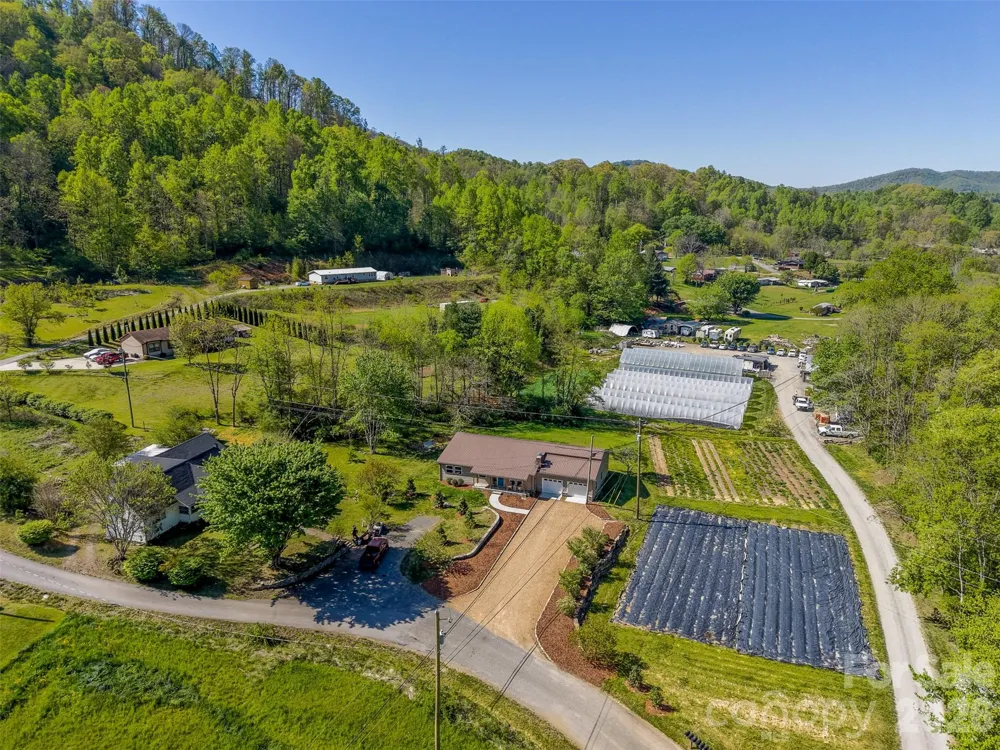 160 Canter Lane Sylva, NC 28779