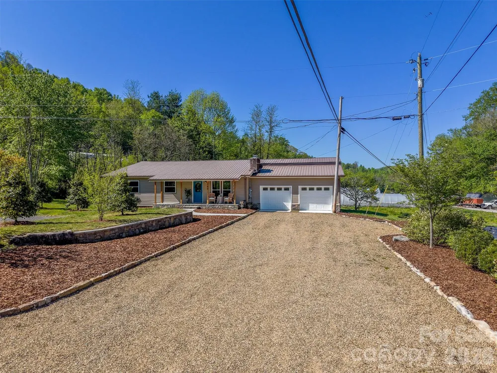 160 Canter Lane Sylva, NC 28779