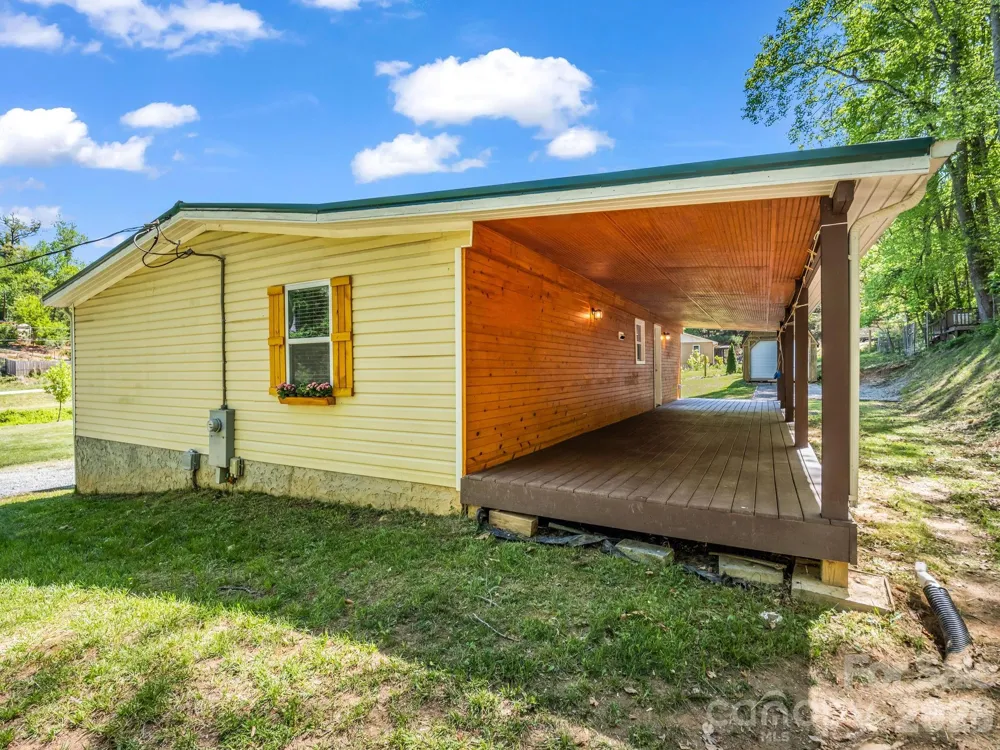 285 Dix Creek No 1 Road Leicester, NC 28748
