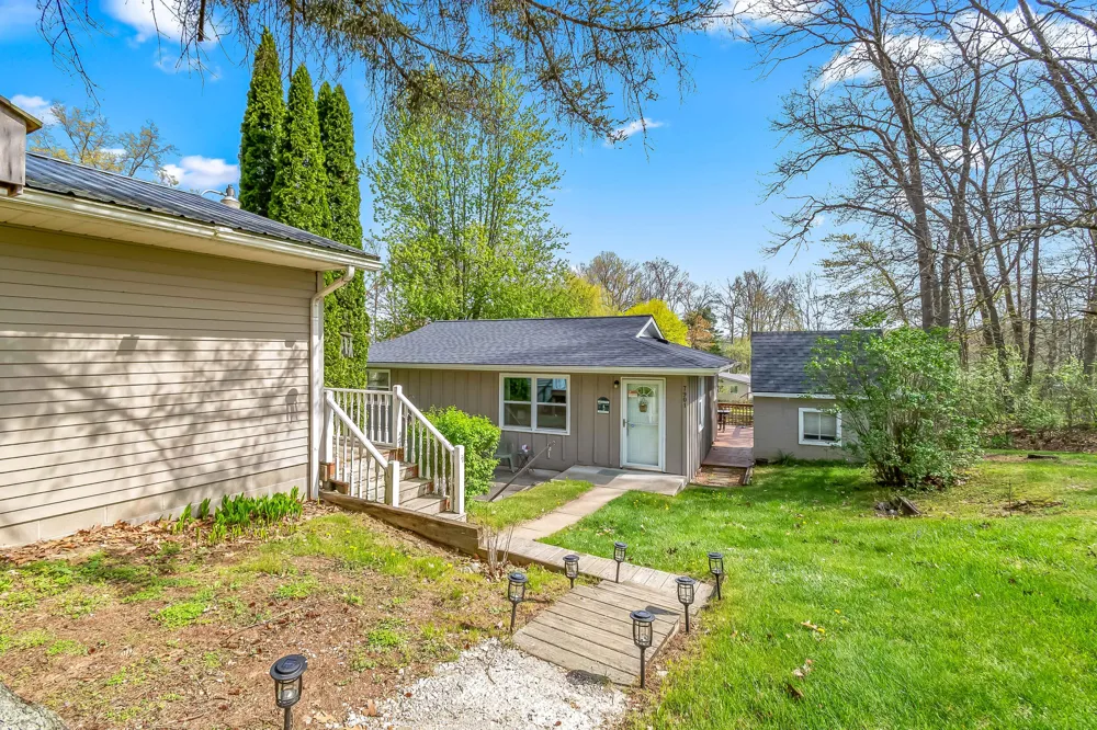 7901 Topinabee Drive Montgomery, MI 49255