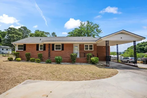 1831 Courtney Drive