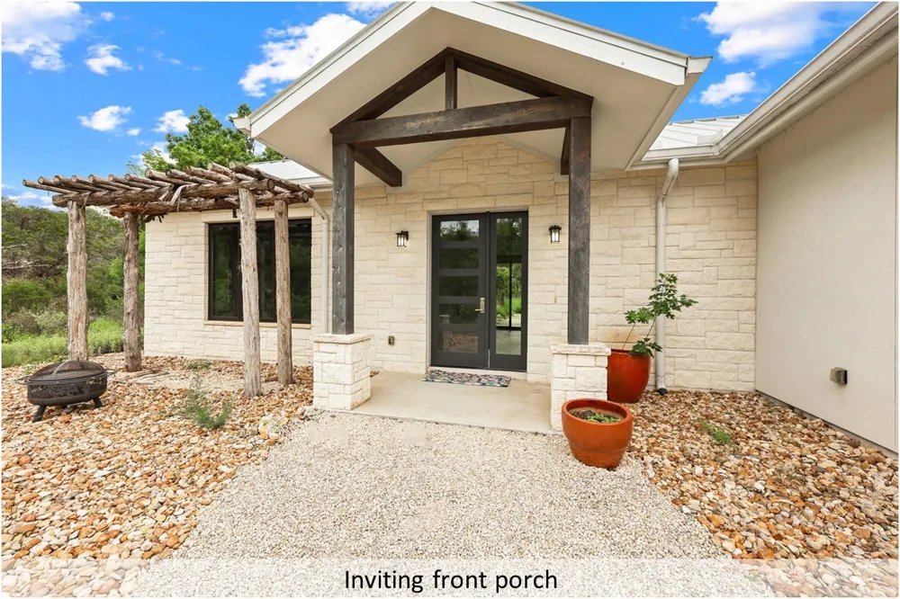 408 Stonegate Lane Dripping Springs, TX 78620