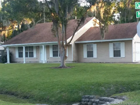 572 PALM DRIVE