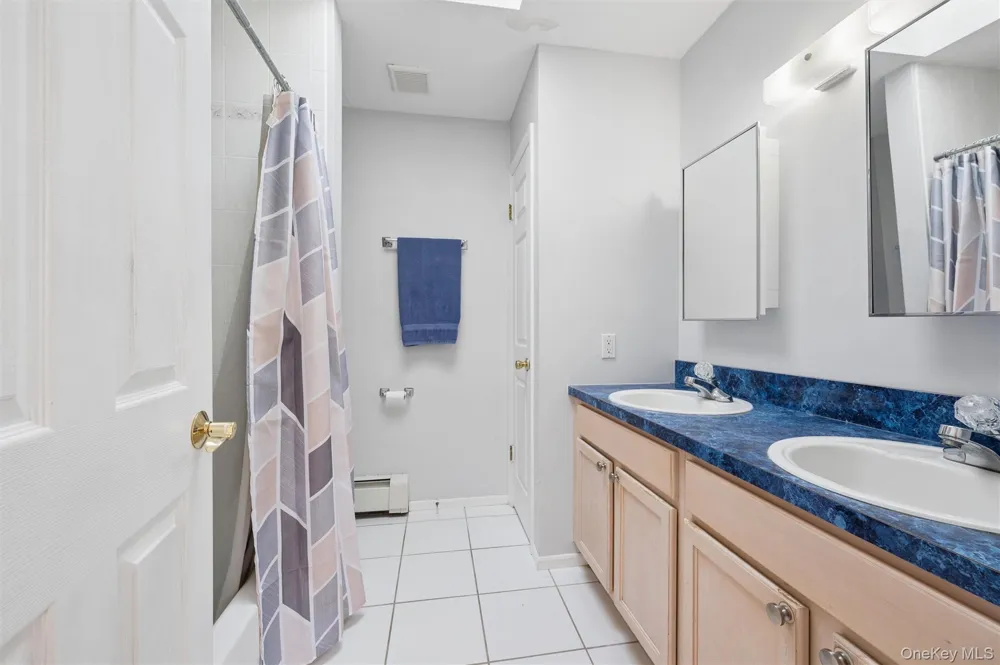 17 Egret Way Center Moriches, NY 11934