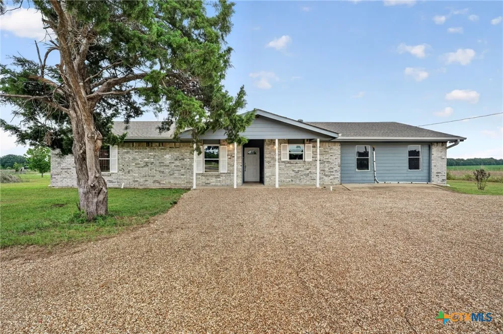 9406 Highway 77 Burlington, TX 76519