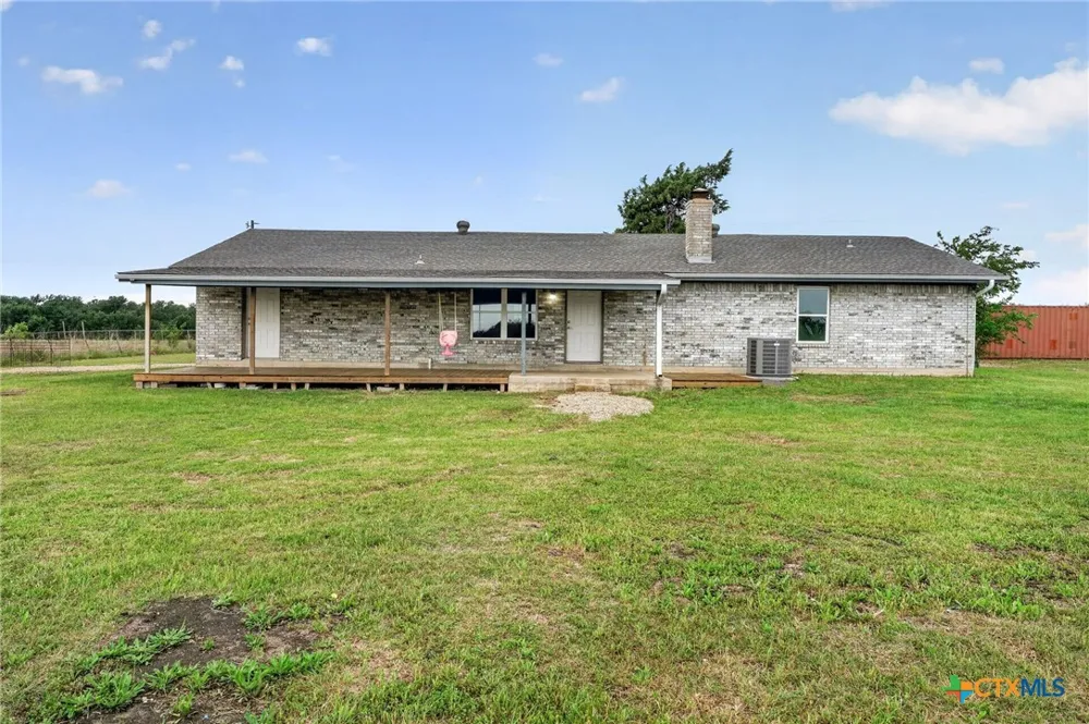 9406 Highway 77 Burlington, TX 76519