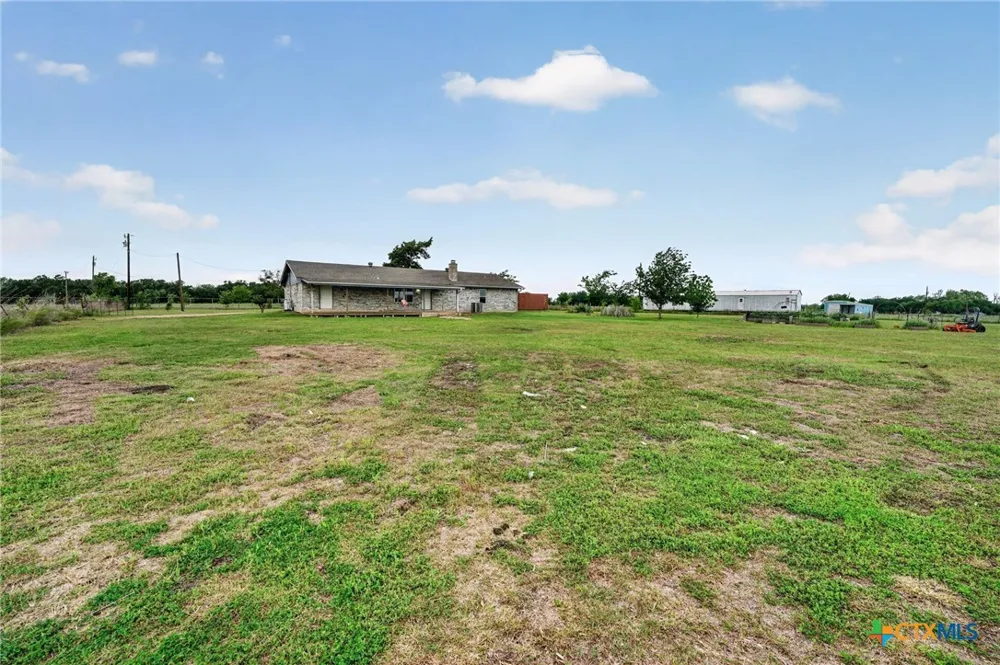 9406 Highway 77 Burlington, TX 76519