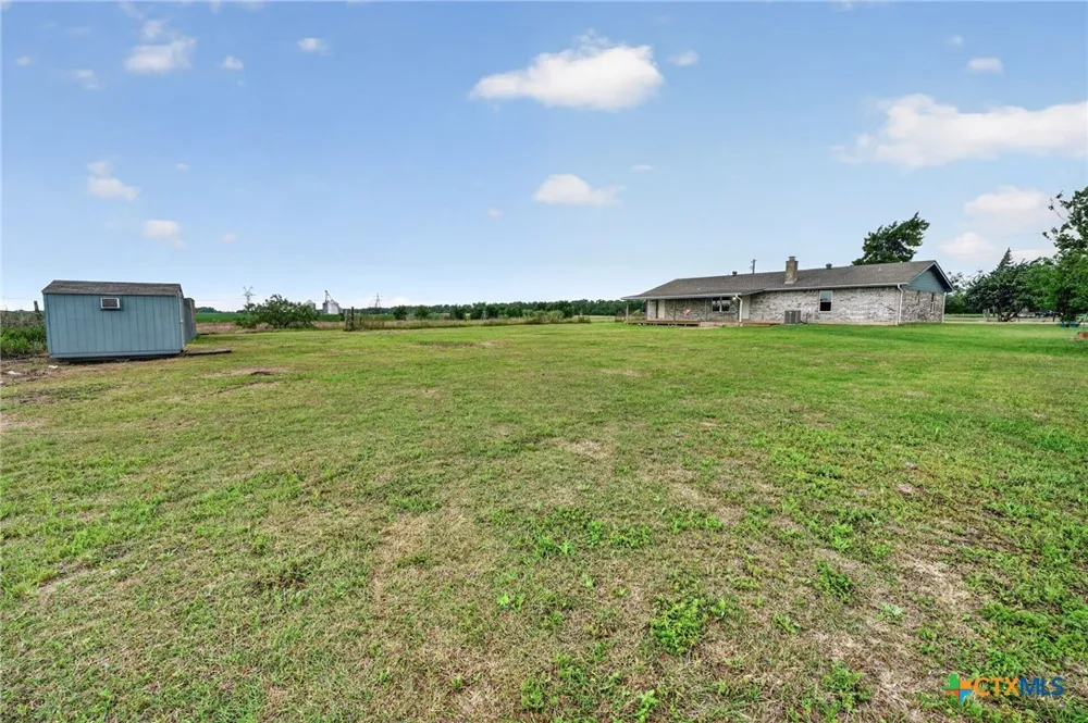 9406 Highway 77 Burlington, TX 76519