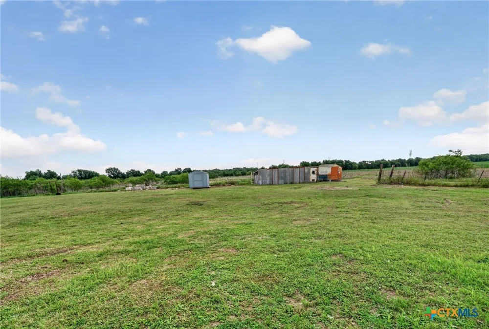 9406 Highway 77 Burlington, TX 76519