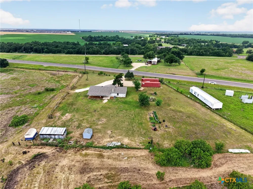 9406 Highway 77 Burlington, TX 76519