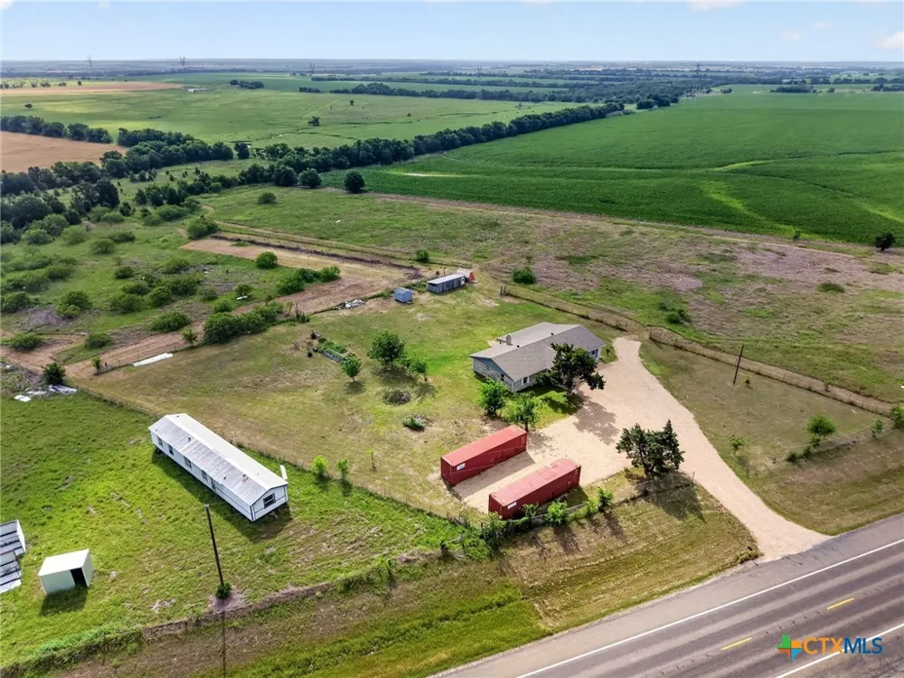 9406 Highway 77 Burlington, TX 76519