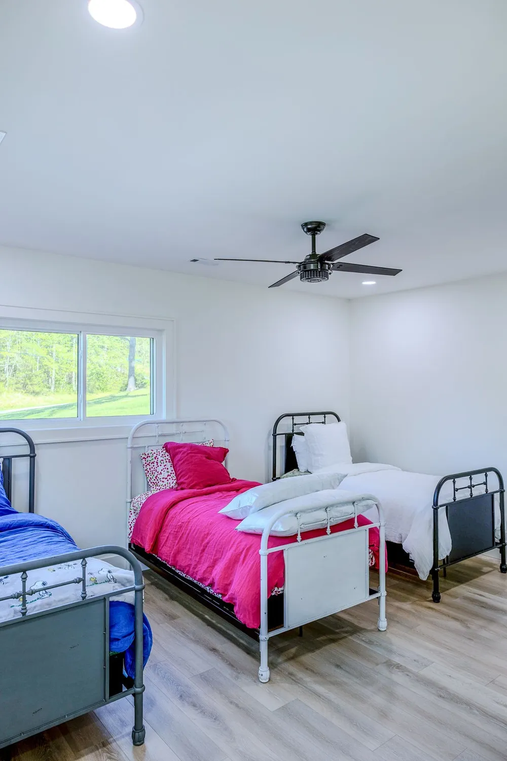 139 River Oaks Dr Sparta, TN 38583