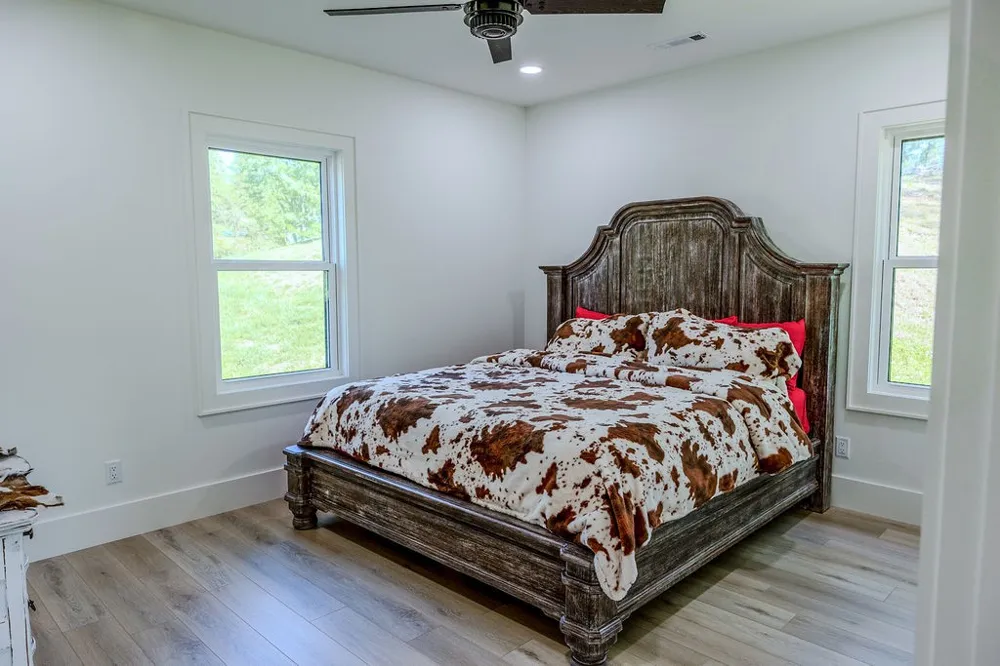 139 River Oaks Dr Sparta, TN 38583