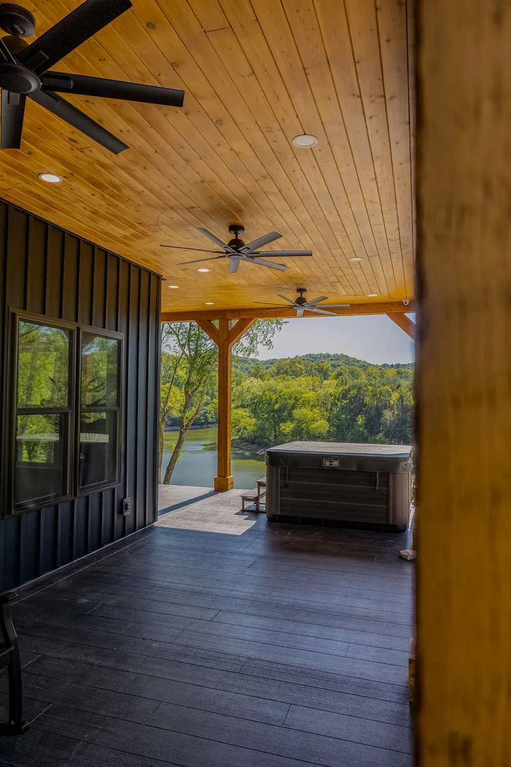 139 River Oaks Dr Sparta, TN 38583