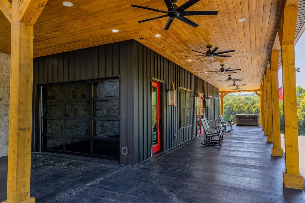 139 River Oaks Dr Sparta, TN 38583