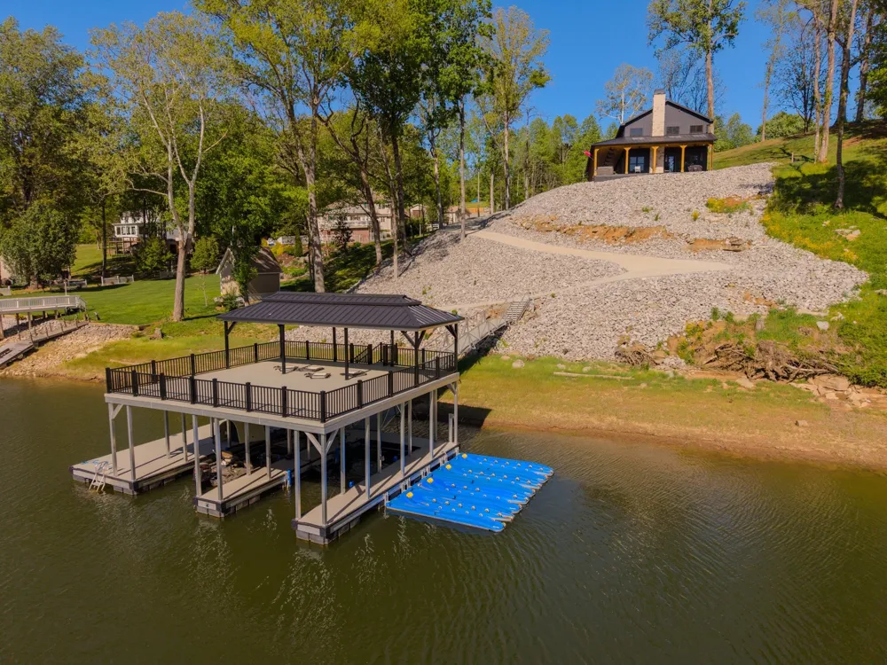 139 River Oaks Dr Sparta, TN 38583