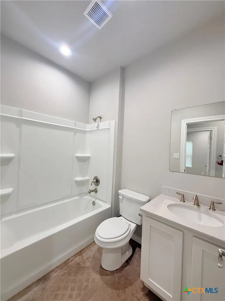 607 E Martindale Road #B Seguin, TX 78155