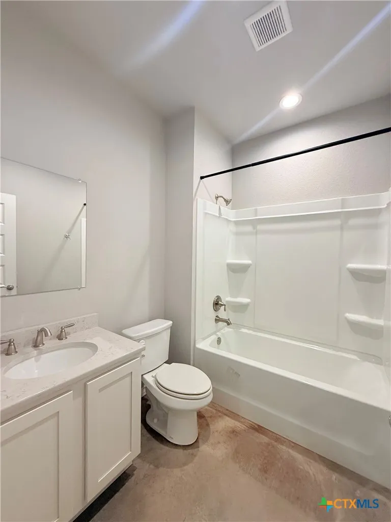 607 E Martindale Road #B Seguin, TX 78155