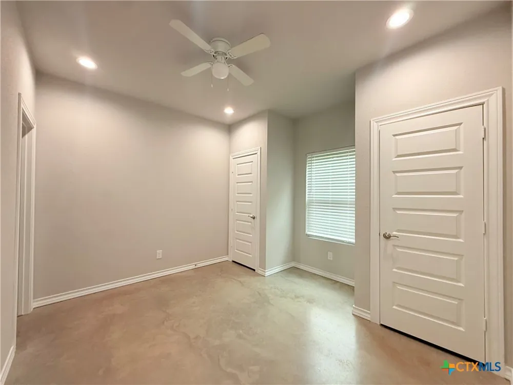 607 E Martindale Road #B Seguin, TX 78155