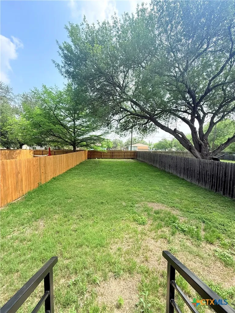607 E Martindale Road #B Seguin, TX 78155