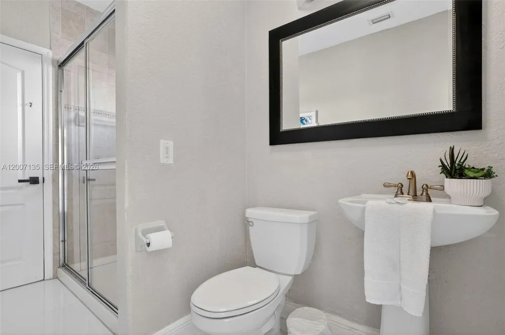5161 SW 159th Ct Miami, FL 33185