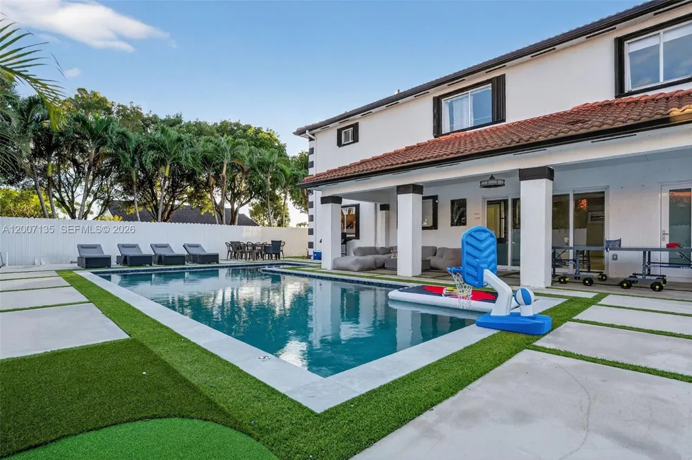 5161 SW 159th Ct Miami, FL 33185