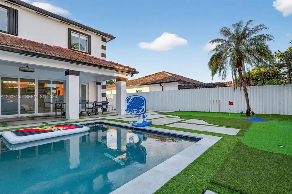5161 SW 159th Ct Miami, FL 33185